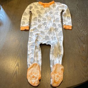 Burt’s Bees Baby Long Sleeve Footed Pajamas in Ghosts